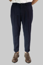 Carica l'immagine nel visualizzatore di Gallery, Pantaloni P024 OUT/FIT
