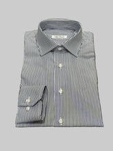 Carica l&#39;immagine nel visualizzatore di Gallery, CAMCIA RIGA ALDO BUGATTI
